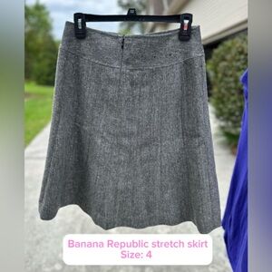 Banana Republic Gray A-Line Knee-Length Skirt for Work